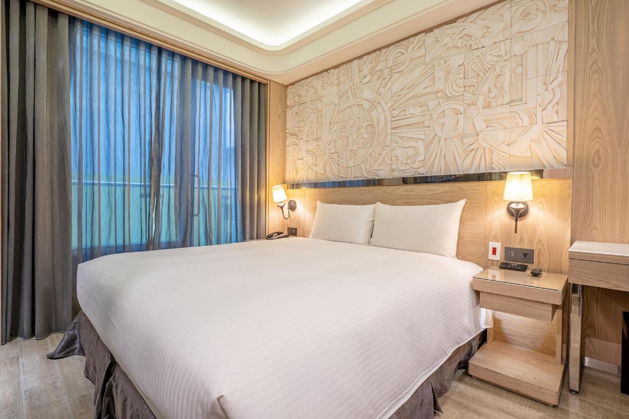 Guide Hotel Taichung Ziyou Eksteriør bilde