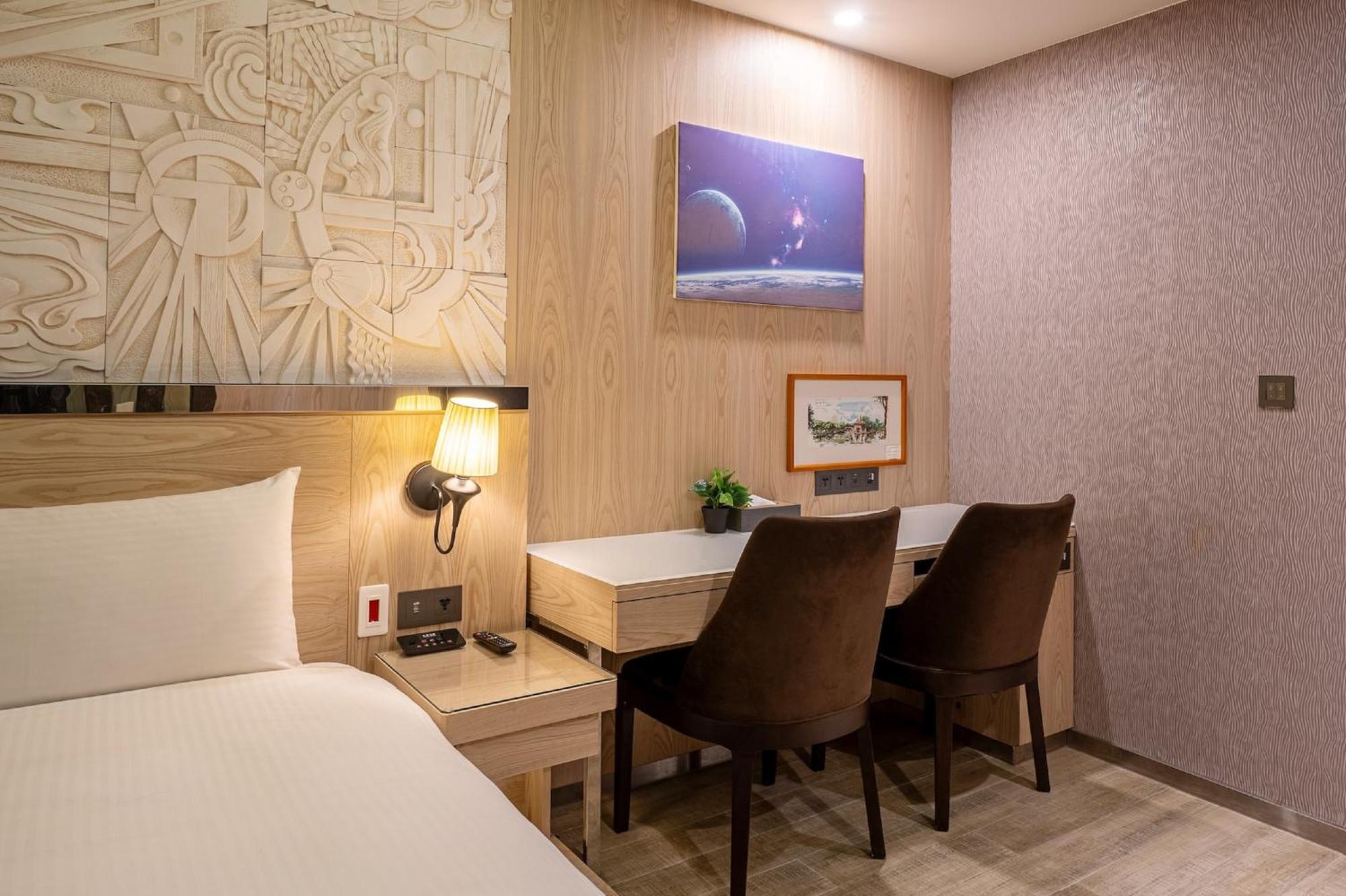Guide Hotel Taichung Ziyou Eksteriør bilde